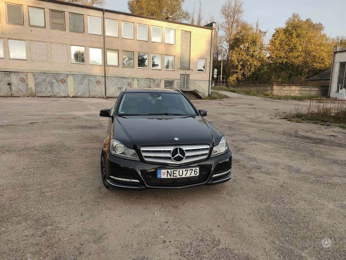 Mercedes-Benz C220 2011 — photo 6