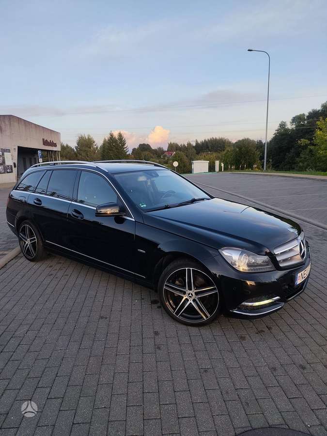 Mercedes-Benz C220 2011 — photo 6