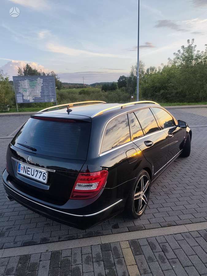 Mercedes-Benz C220 2011 — photo 7