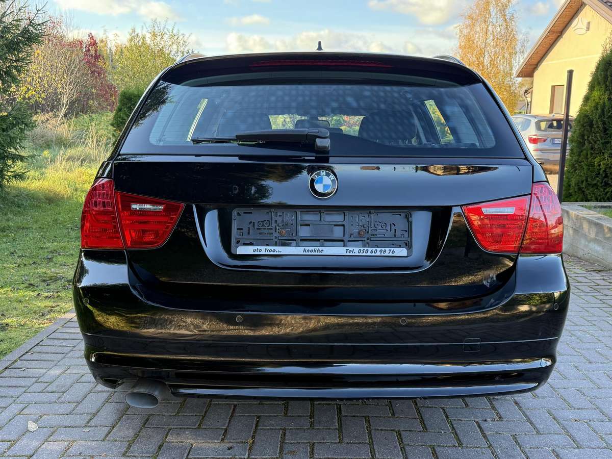 BMW 318 2009 — photo 7