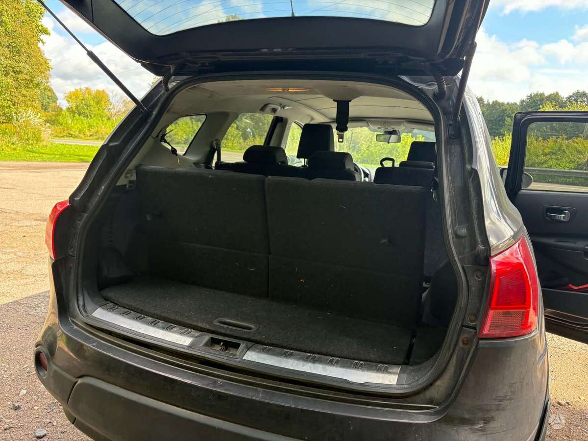 Nissan Qashqai+2 2010 — photo 14