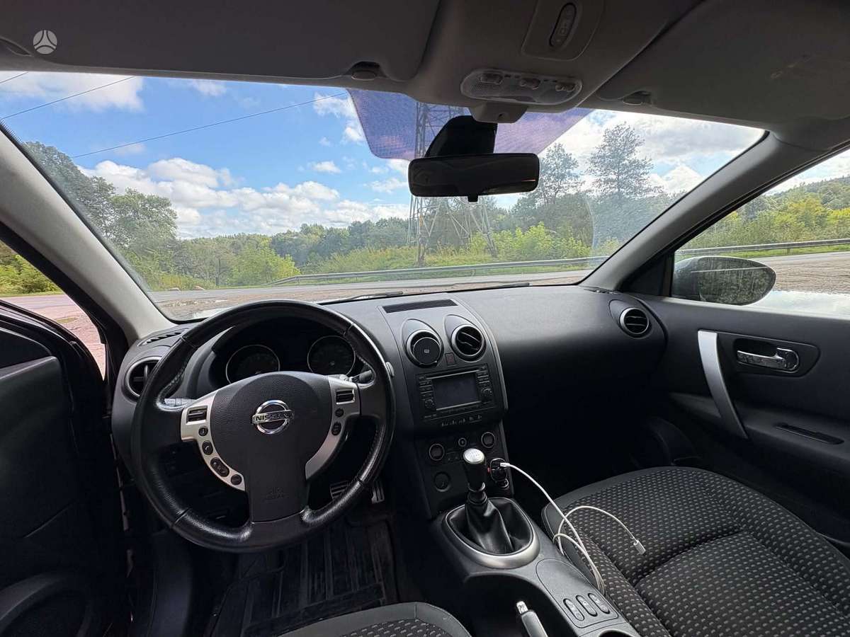 Nissan Qashqai+2 2010 — photo 9