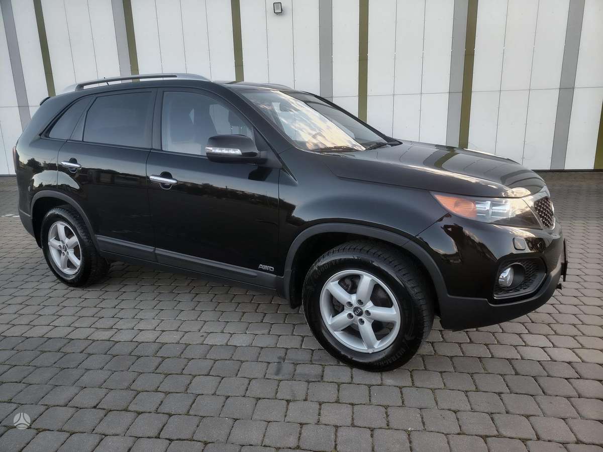 Kia Sorento 2012 — вигляд ззаду