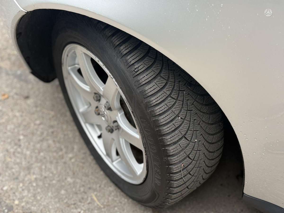 Volvo V50 2009 — photo 15