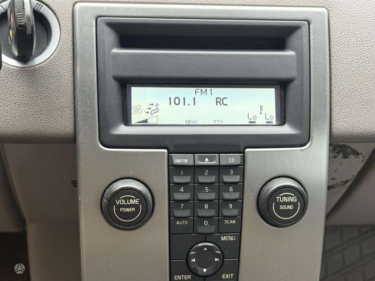 Volvo V50 2009 — photo 19