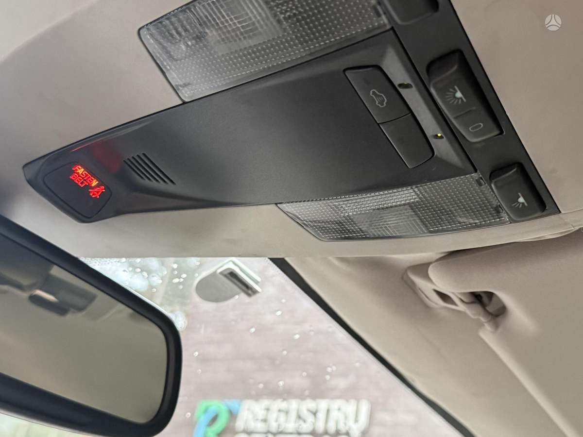 Volvo V50 2009 — photo 23