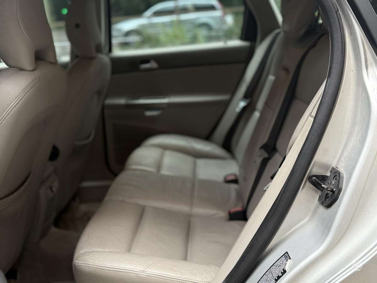 Volvo V50 2009 — photo 25