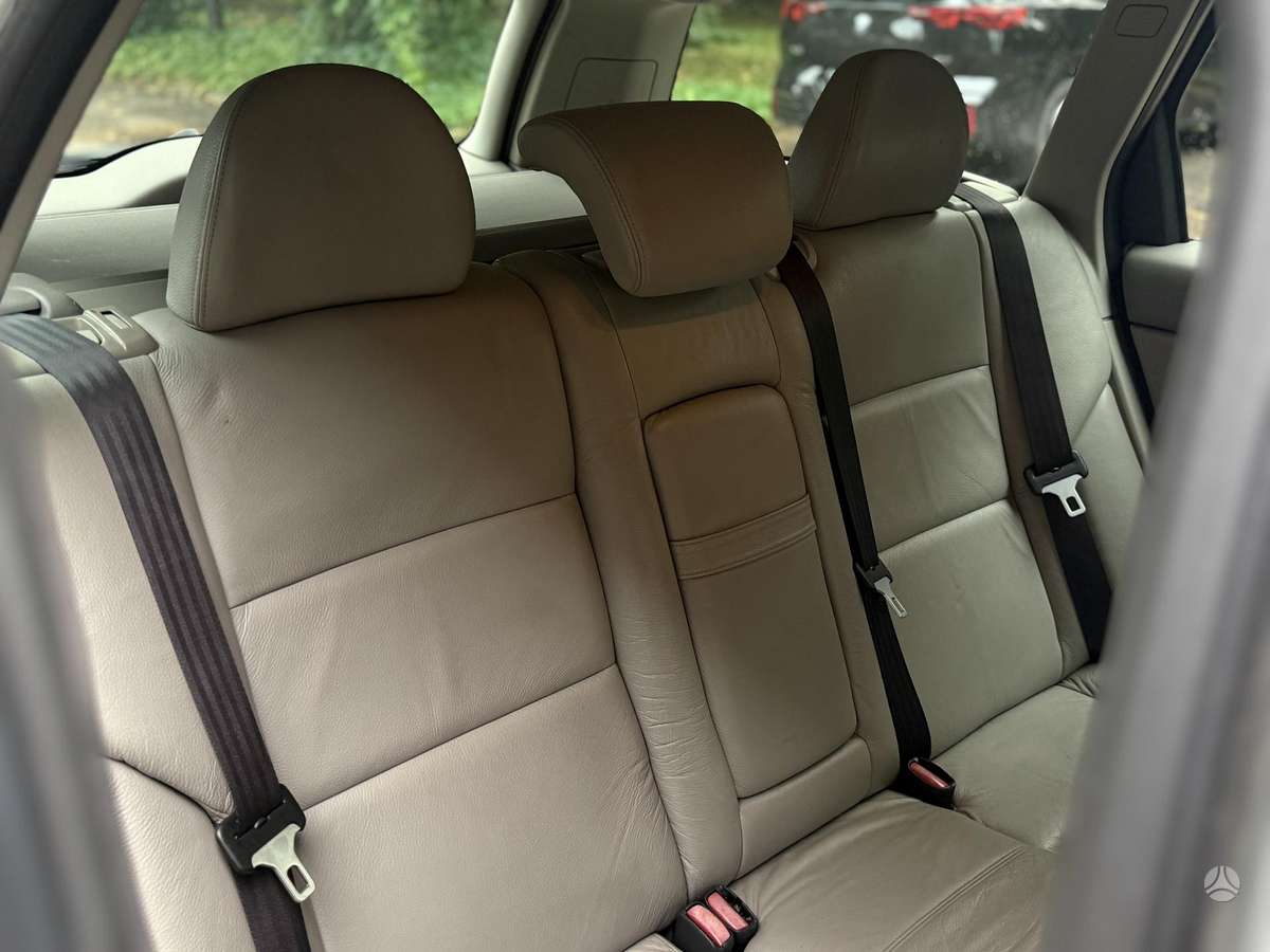 Volvo V50 2009 — photo 27