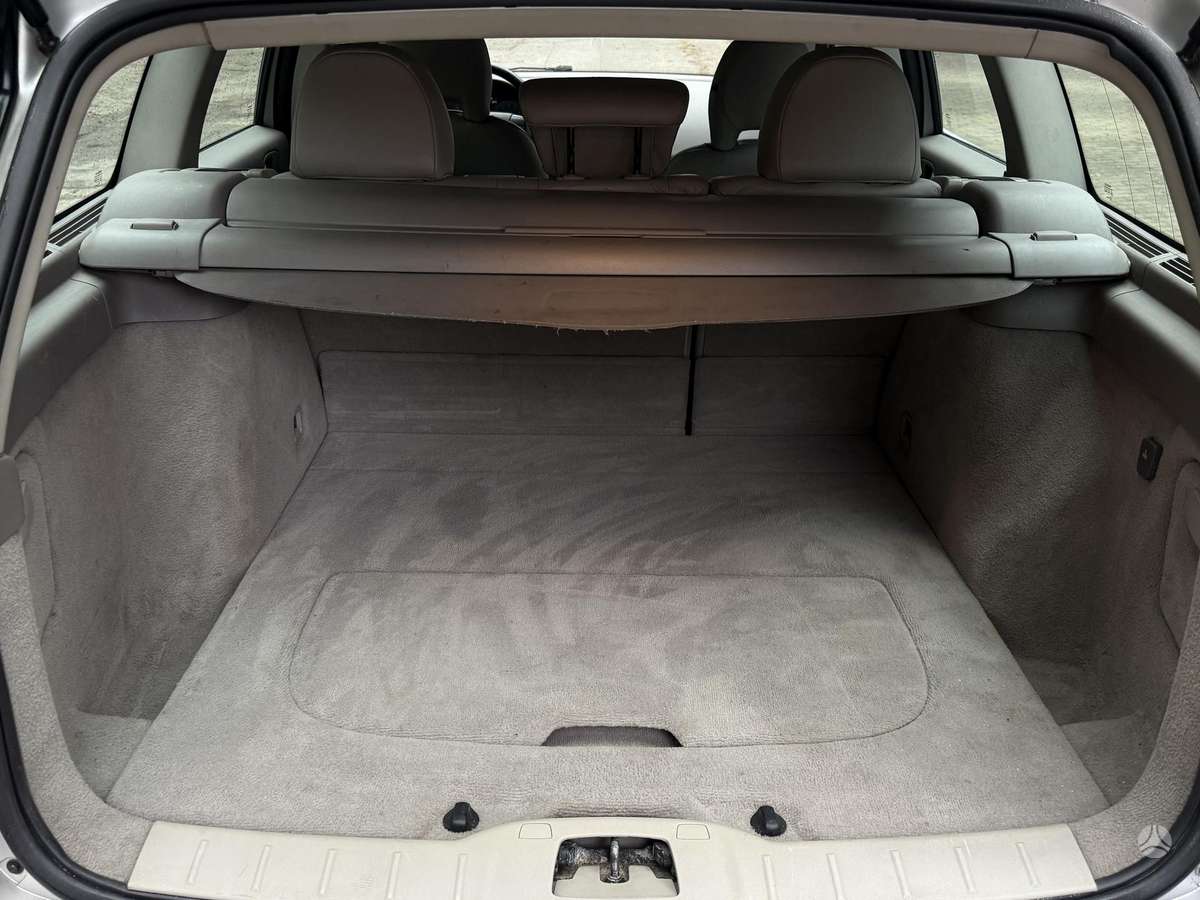 Volvo V50 2009 — photo 47