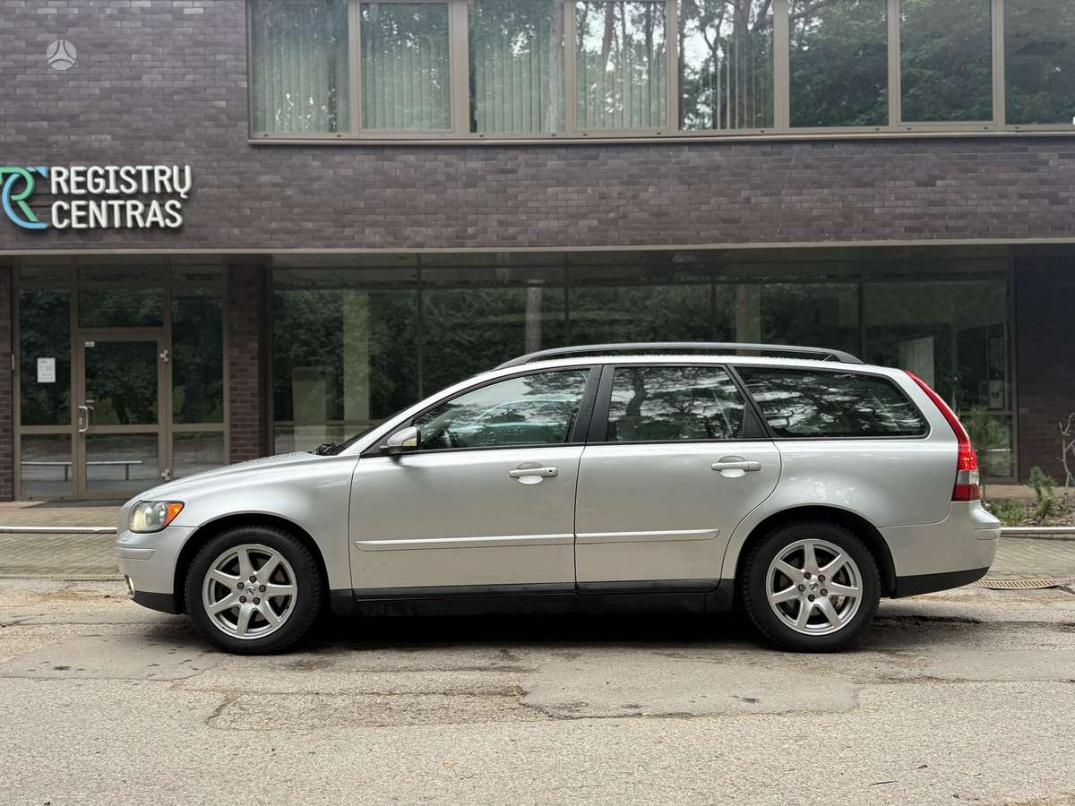 Volvo V50 2009 — photo 6