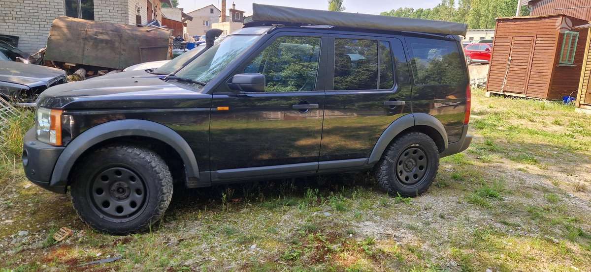 Land Rover 2007 — rear view