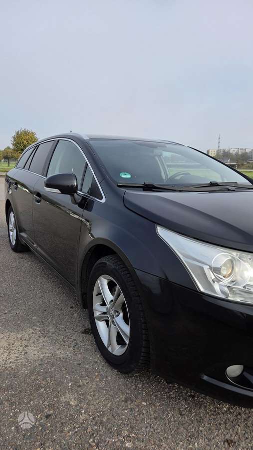 Toyota Avensis 2009 — photo 12