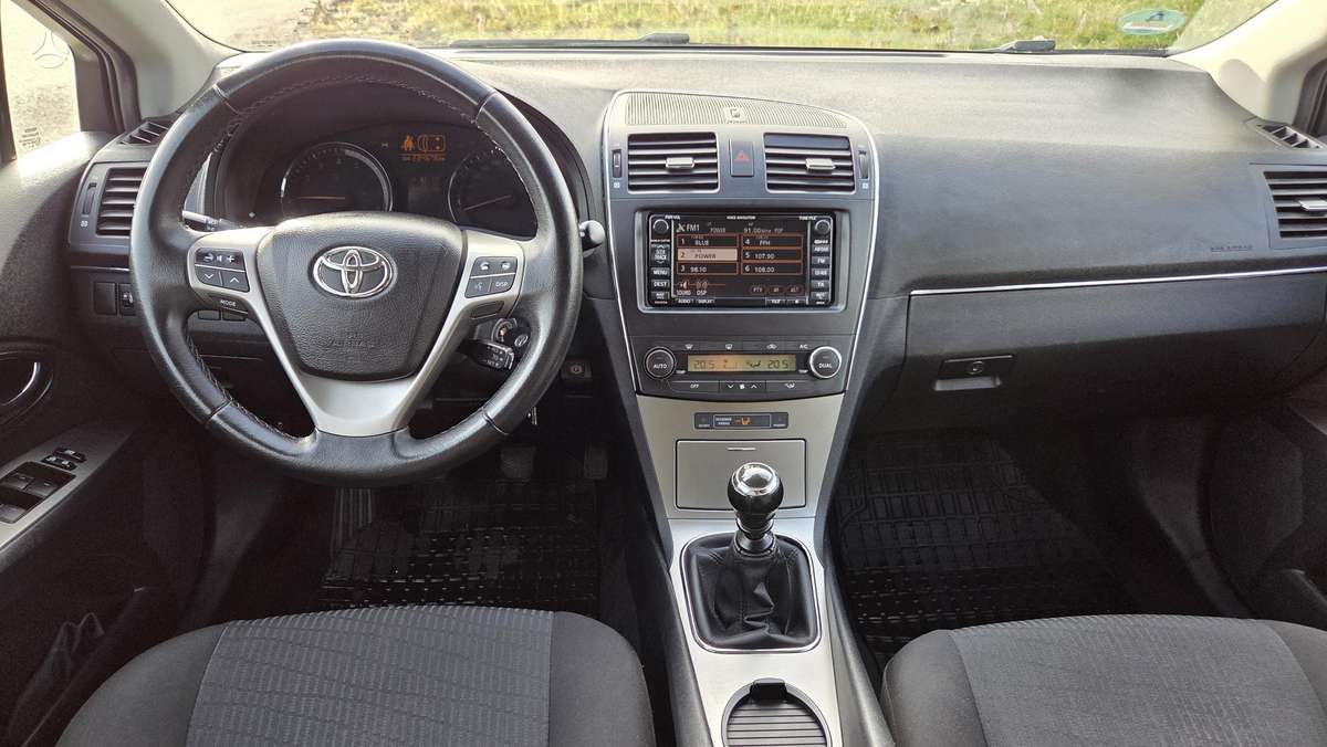 Toyota Avensis 2009 — photo 14