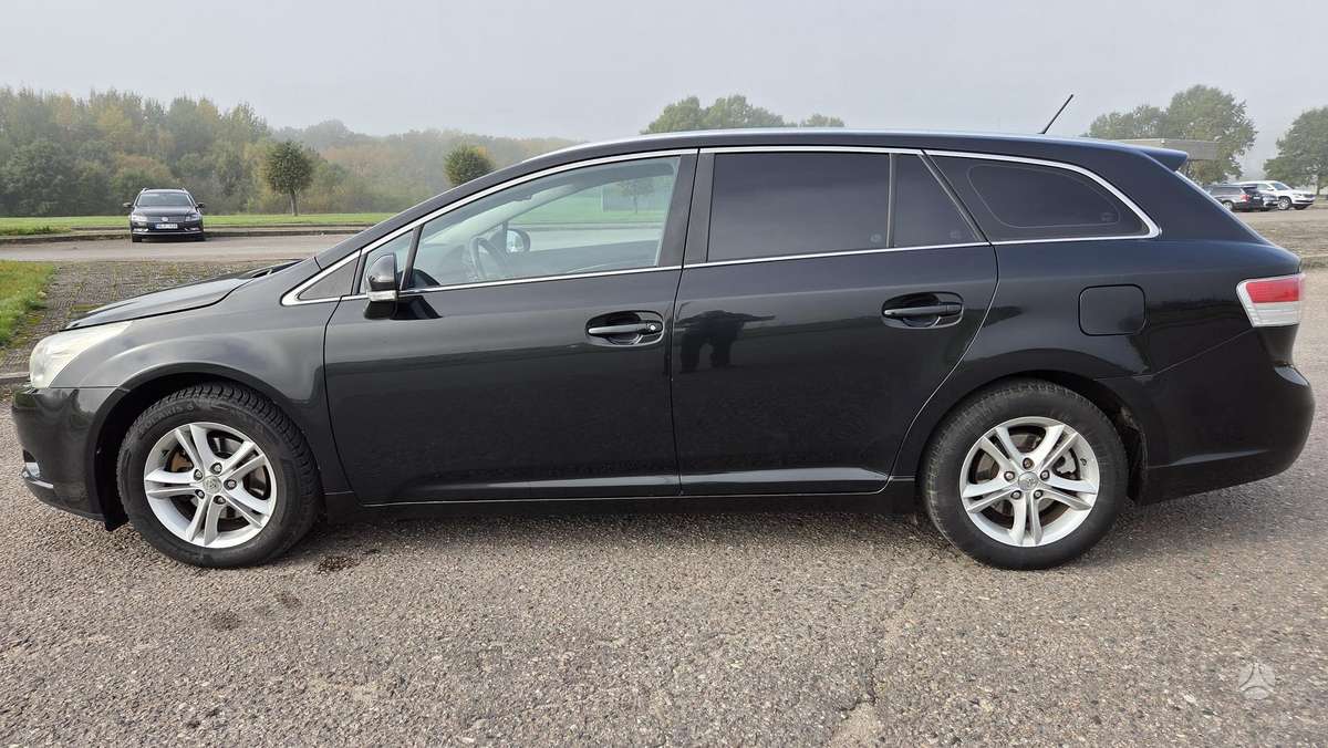 Toyota Avensis 2009 — photo 5