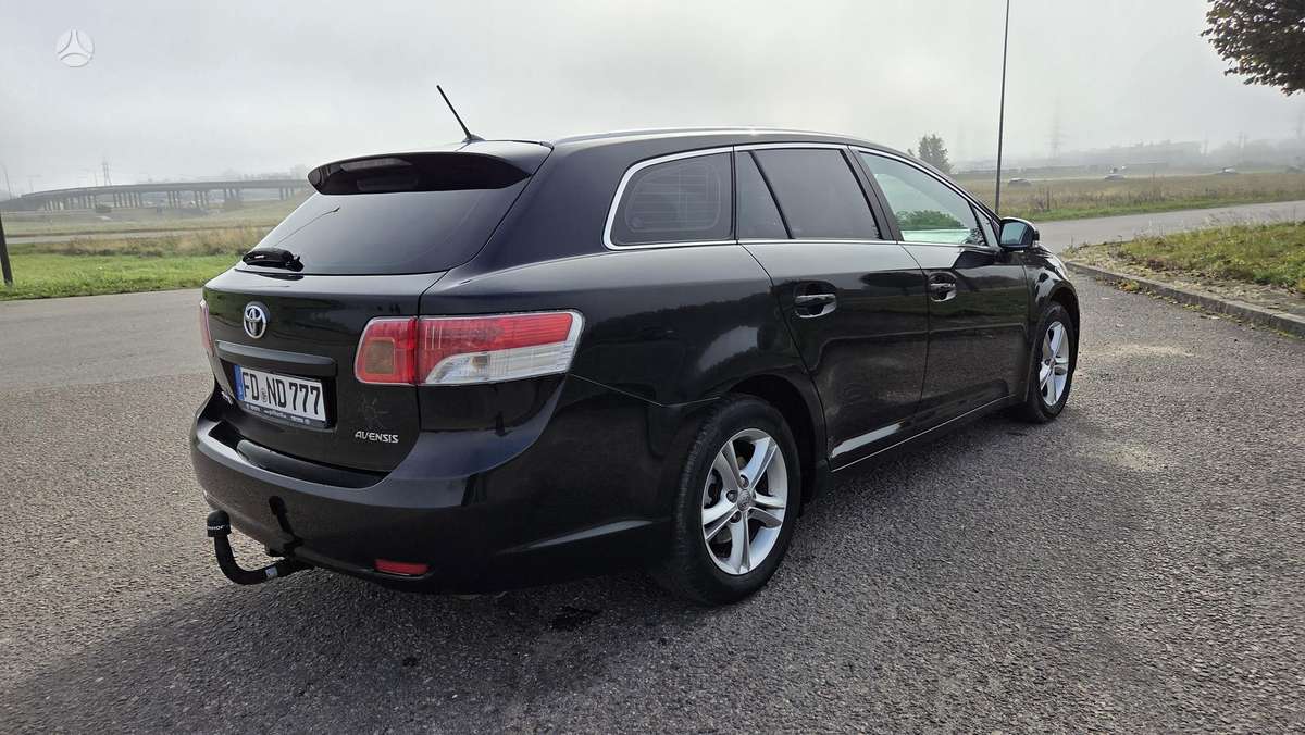 Toyota Avensis 2009 — photo 6