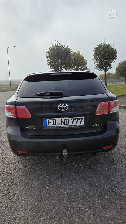 Toyota Avensis 2009 — photo 8