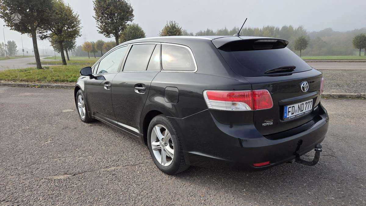 Toyota Avensis 2009 — photo 9