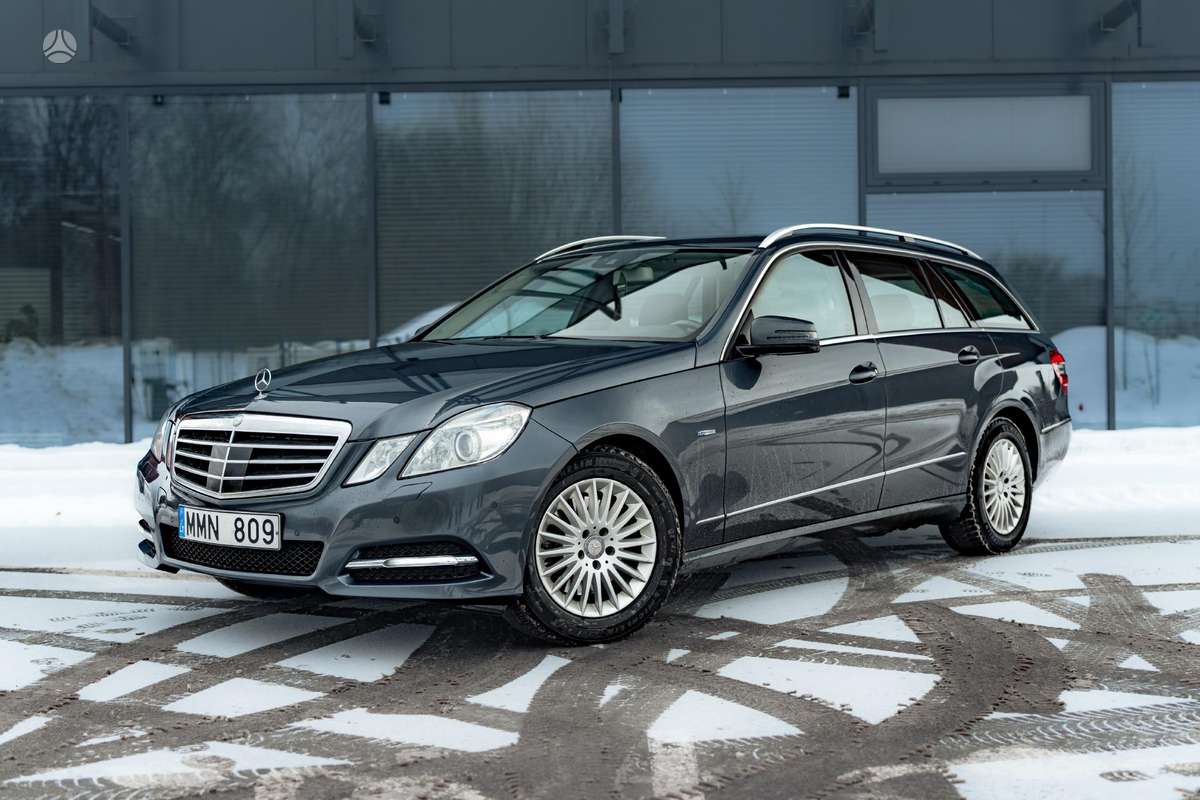 Mercedes-Benz E250 2011 — interior