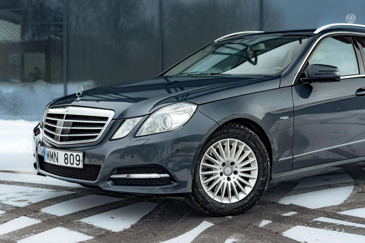 Mercedes-Benz E250 2011 — engine 2143 cm³, 204 HP (150kW)