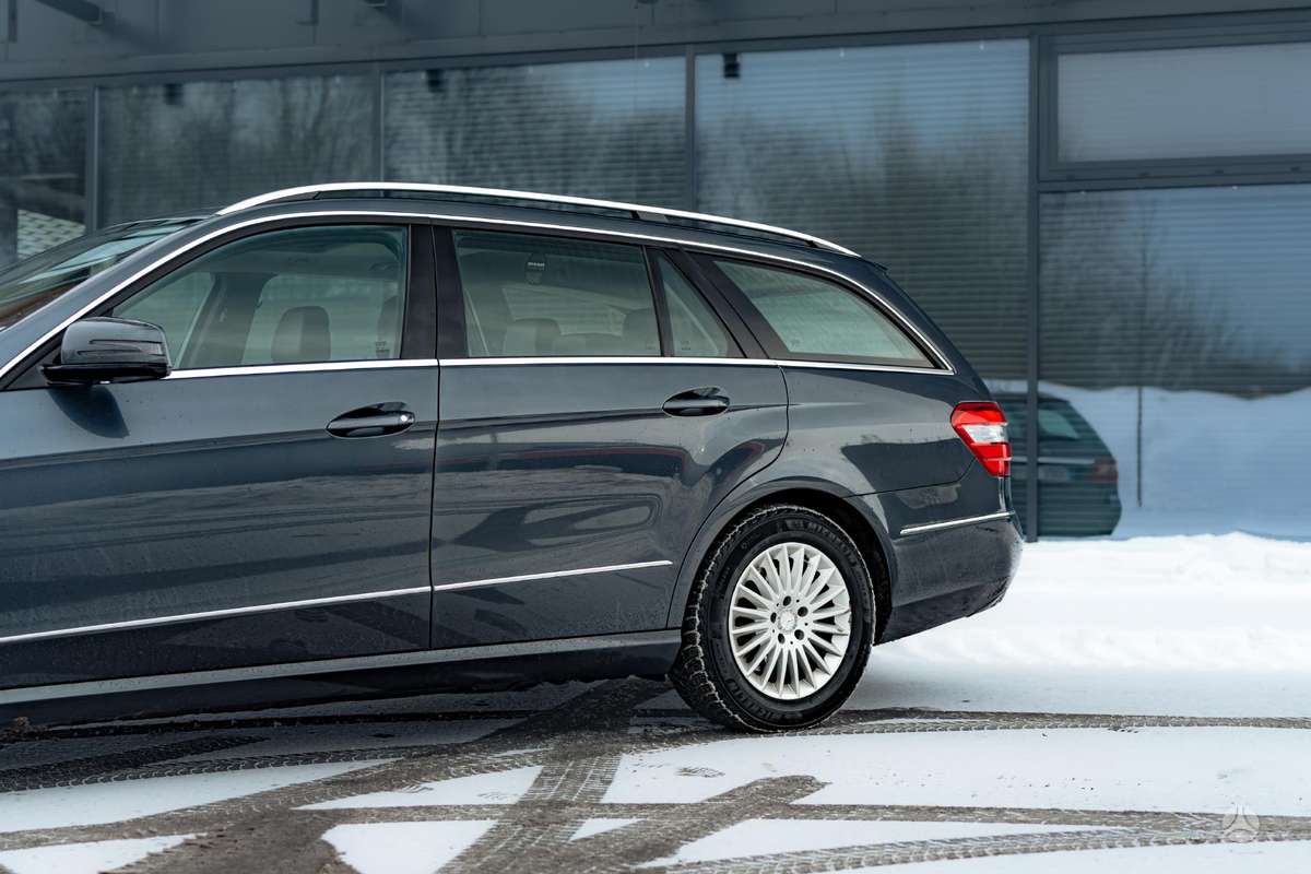 Mercedes-Benz E250 2011 — photo 5