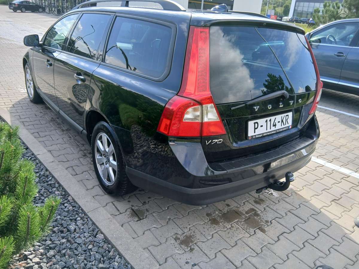 Volvo V70 2009 — engine 2400 cm³, 175 HP (129kW)