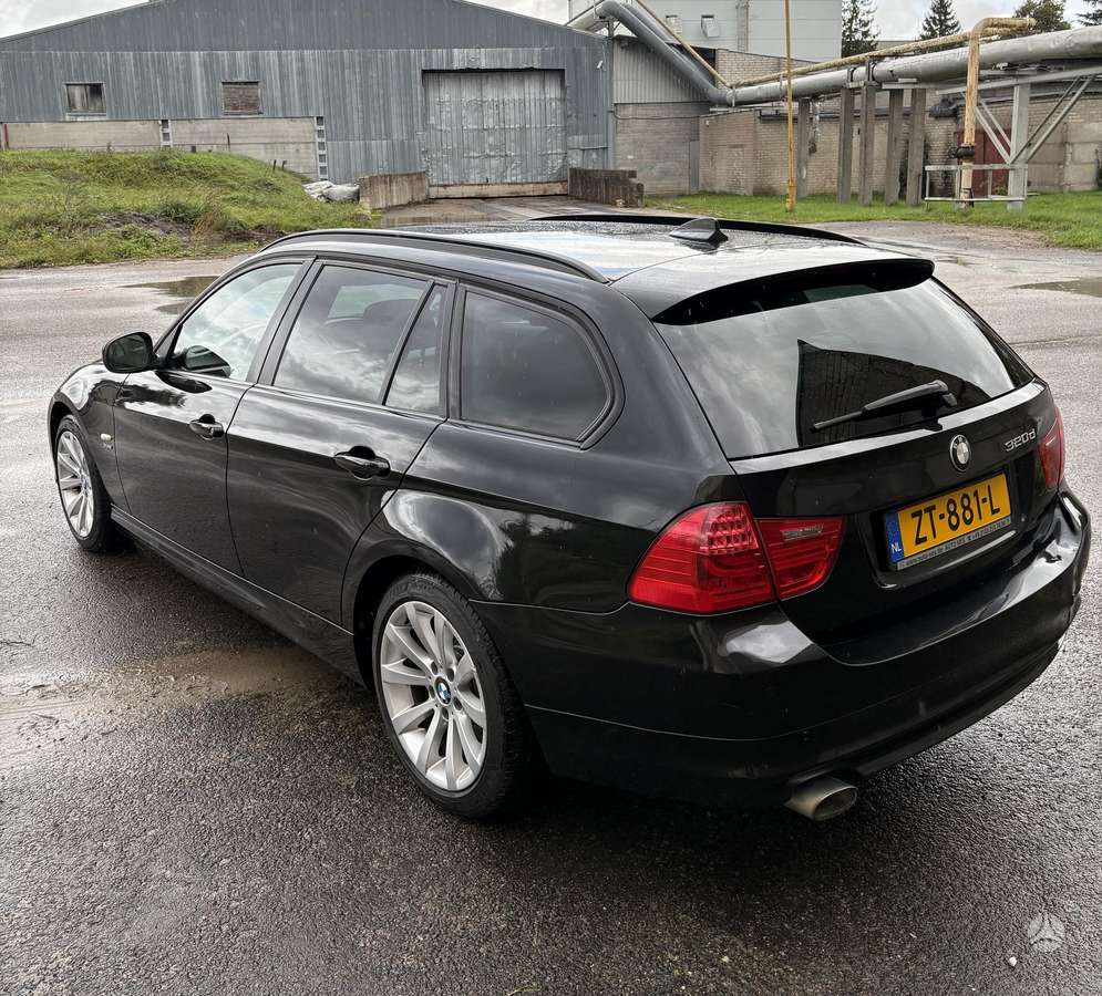 BMW 320, 2012