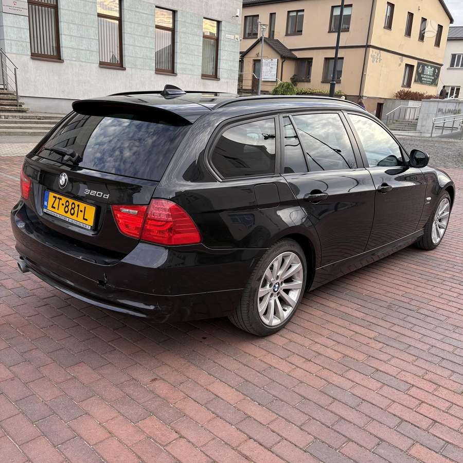 BMW 320, 2012