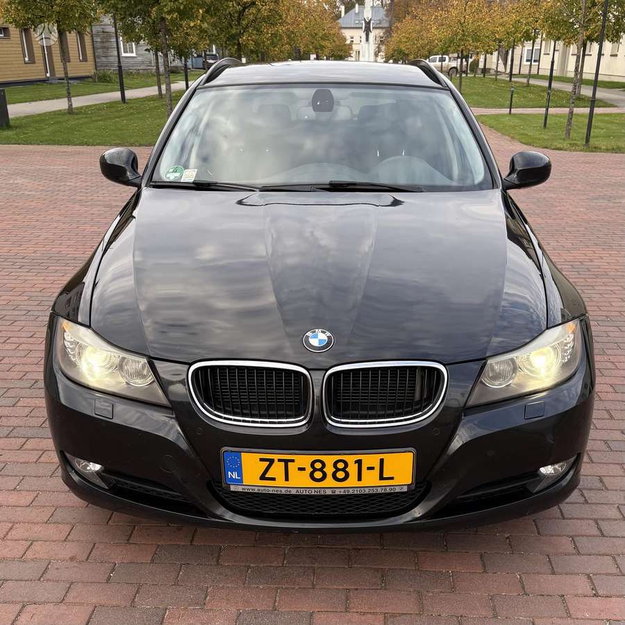 BMW 320, 2012