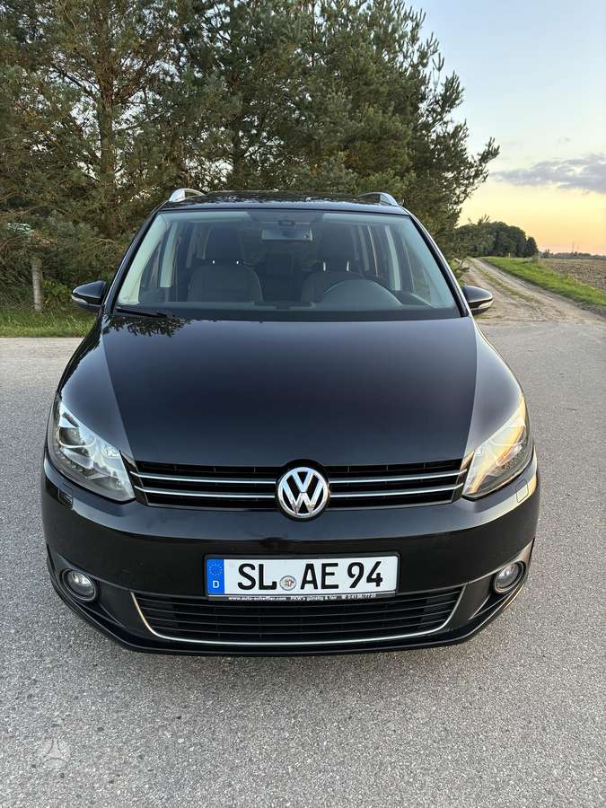 Volkswagen Touran 2011 — photo 10