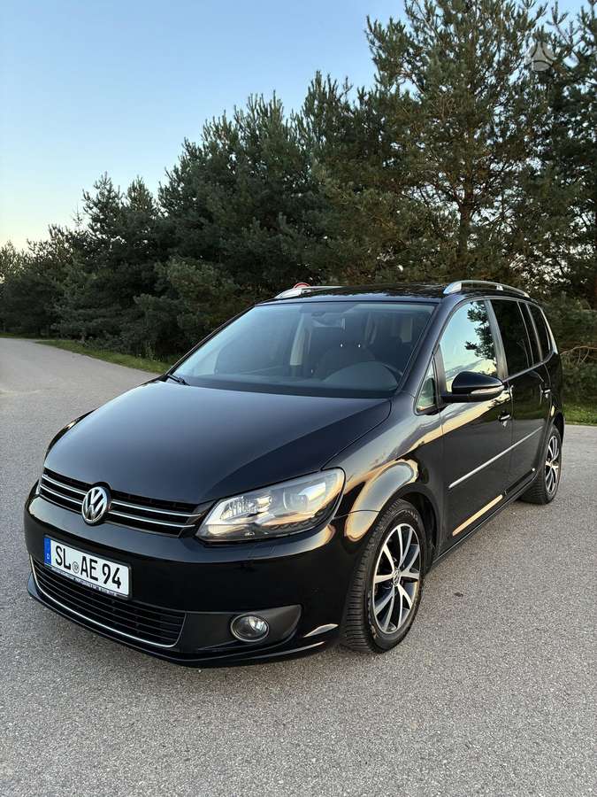 Volkswagen Touran 2011 — photo 11
