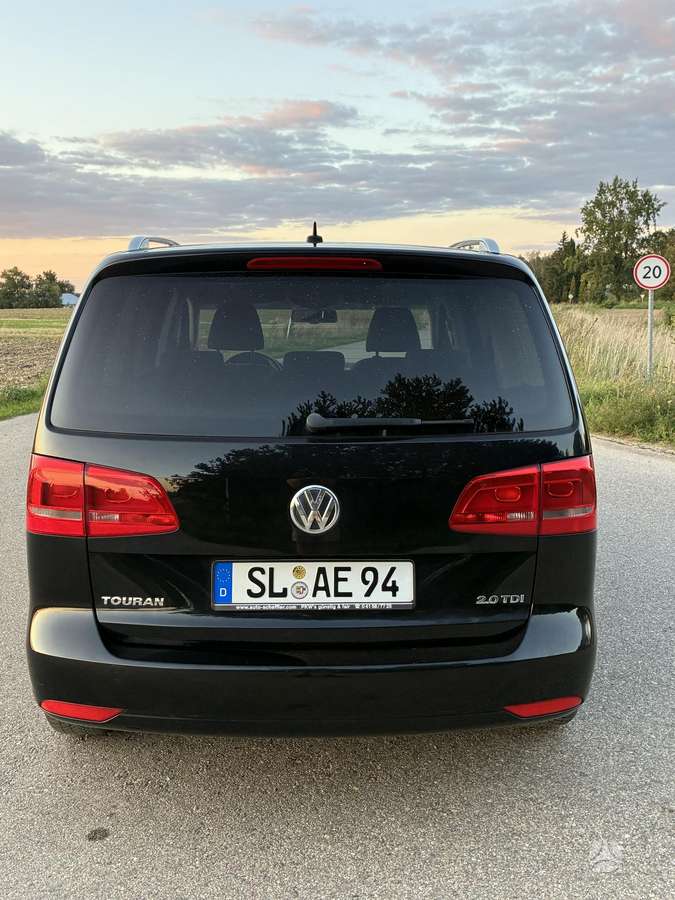 Volkswagen Touran 2011 — photo 15