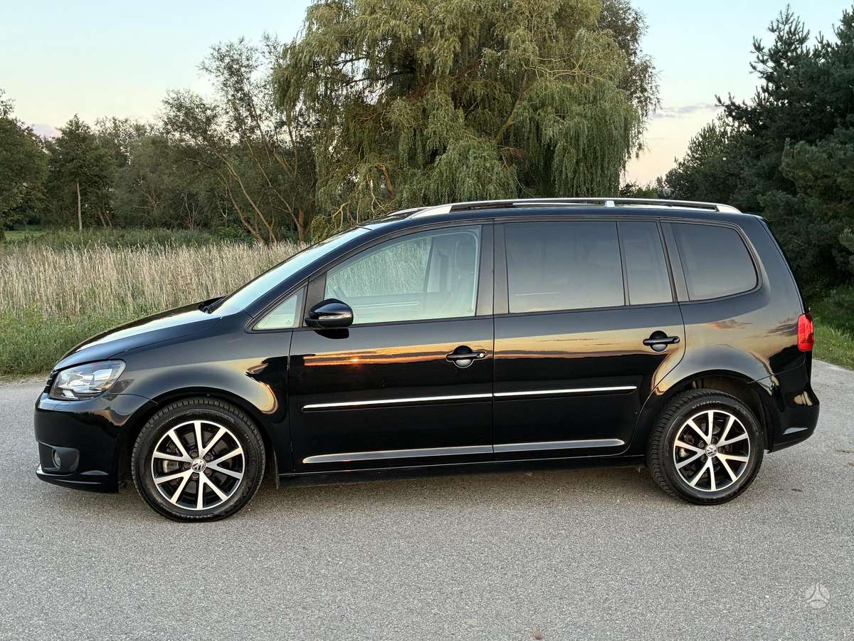 Volkswagen Touran 2011 — engine 1968 cm³, 140 HP (103kW)