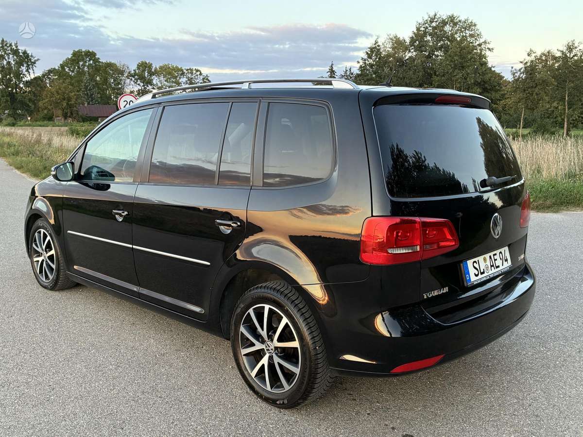 Volkswagen Touran 2011 — photo 5