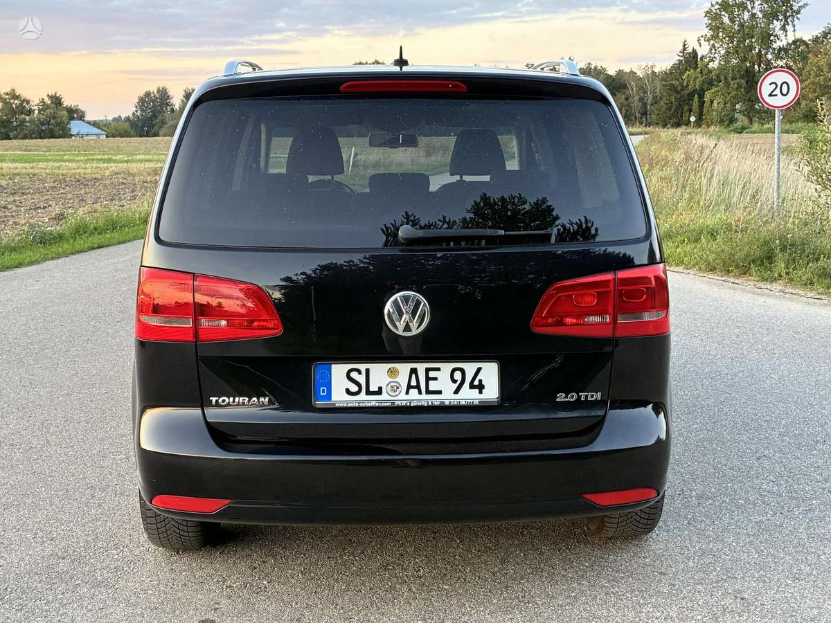 Volkswagen Touran 2011 — photo 6