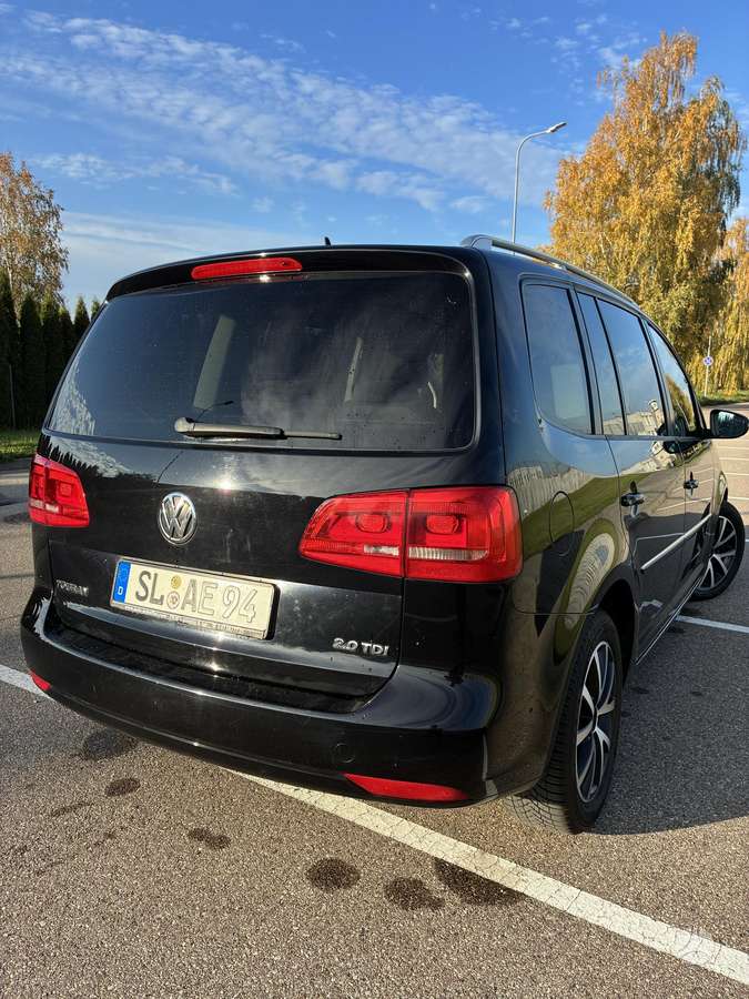 Volkswagen Touran 2011 — photo 6