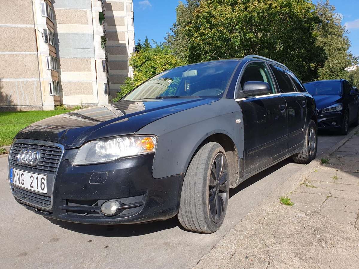 Audi A4 2006 — rear view