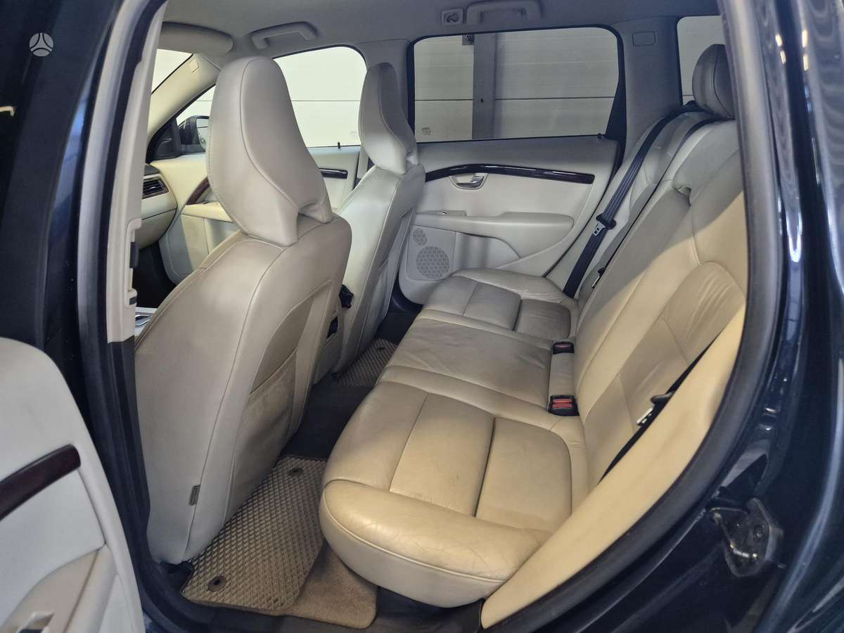 Volvo V70 2009 — photo 16