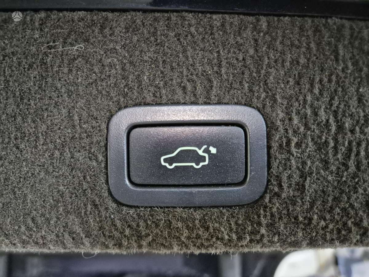 Volvo V70 2009 — photo 20