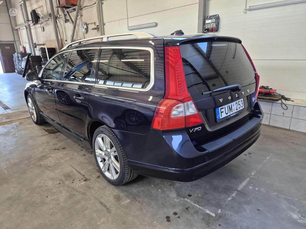 Volvo V70 2009 — engine 2401 cm³, 185 HP (136kW)