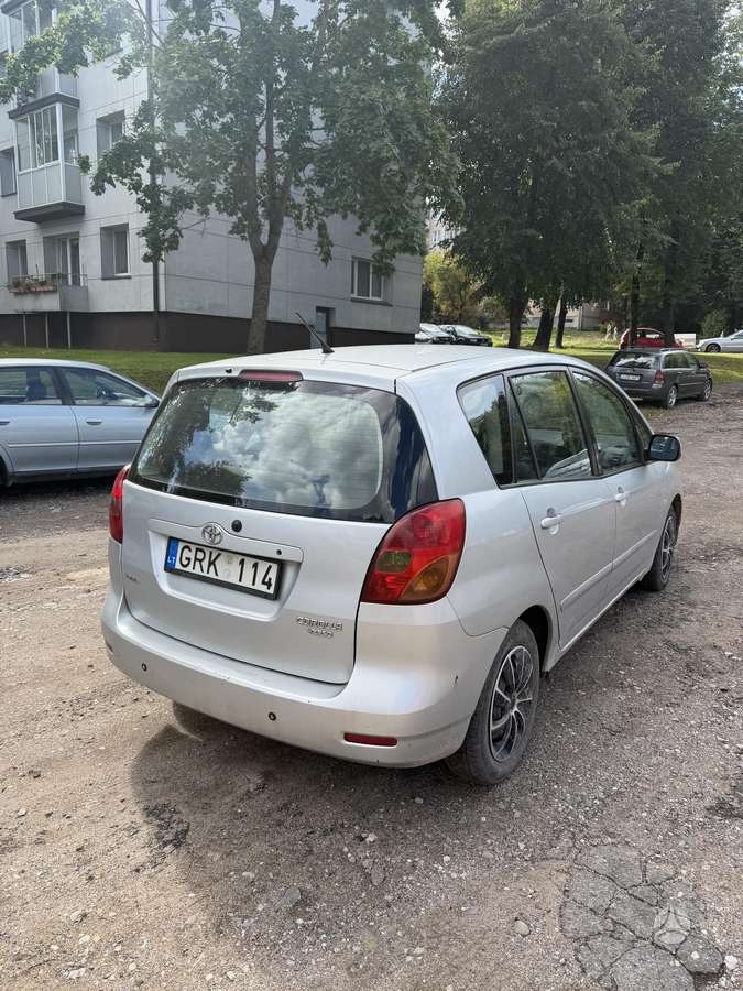 Toyota Corolla 2004 — photo 7