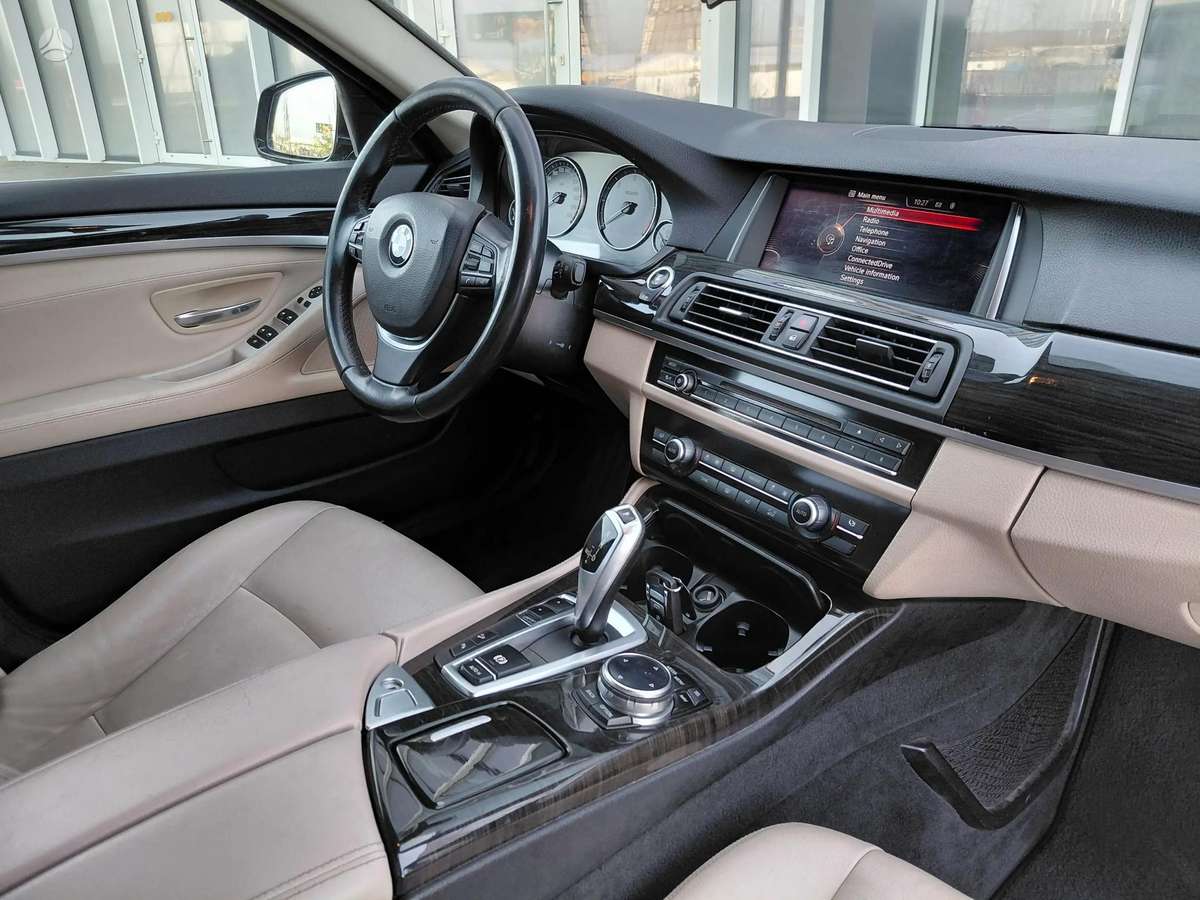 BMW 530 2013 — photo 12