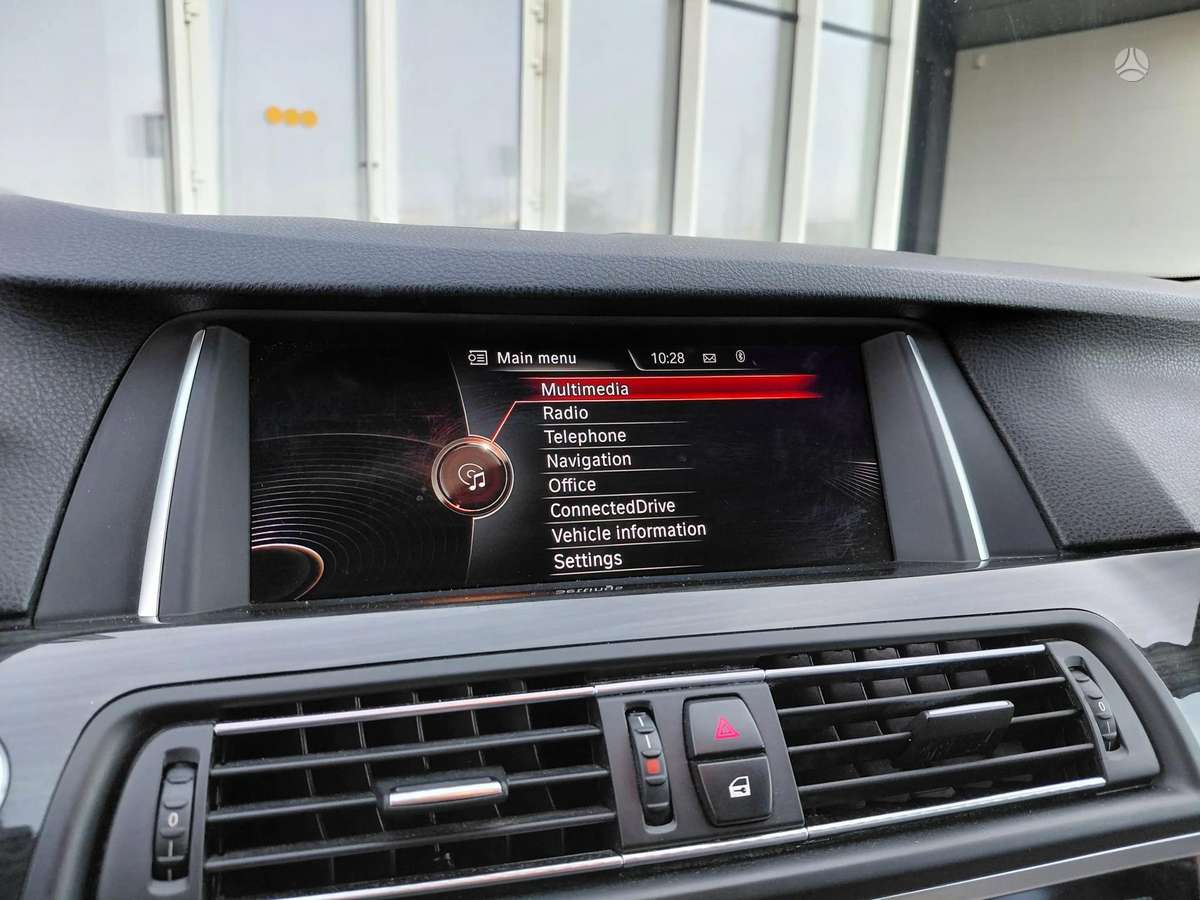 BMW 530 2013 — photo 15