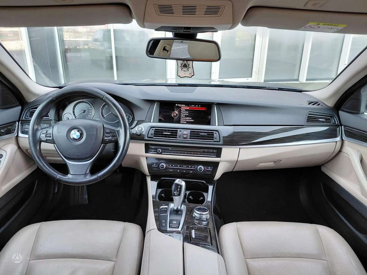 BMW 530 2013 — photo 9