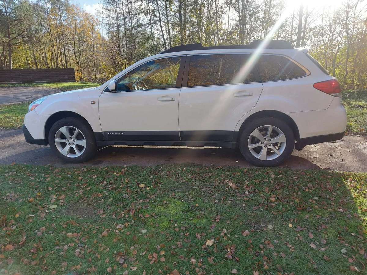 Subaru Outback 2013 — photo 7