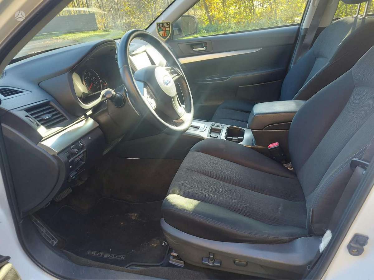 Subaru Outback 2013 — photo 9