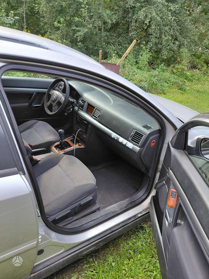 Opel Vectra 2006 — engine 1910 cm³, 150 HP (110kW)