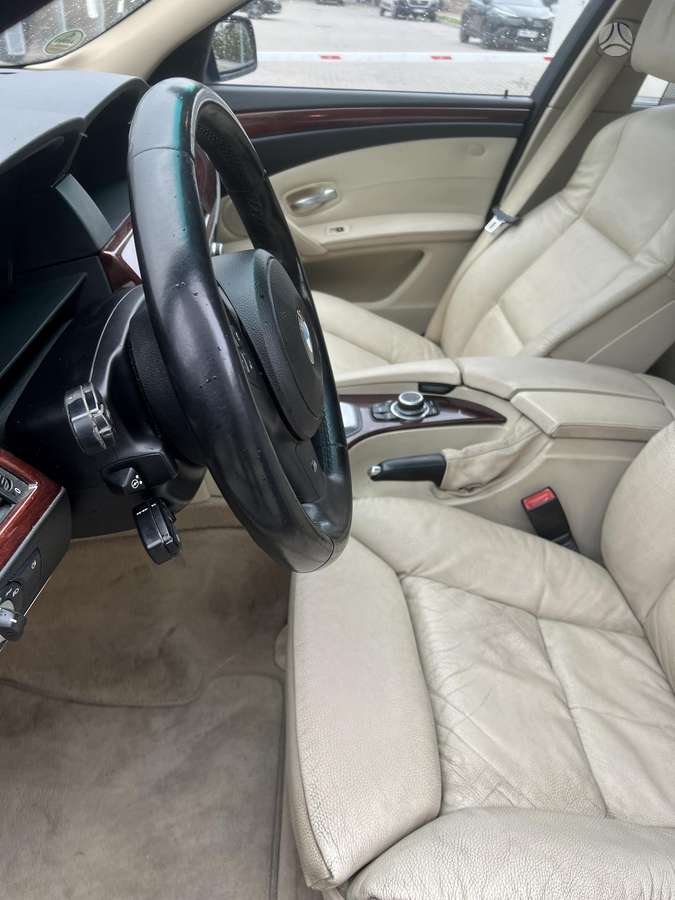 BMW 530 2009 — photo 9