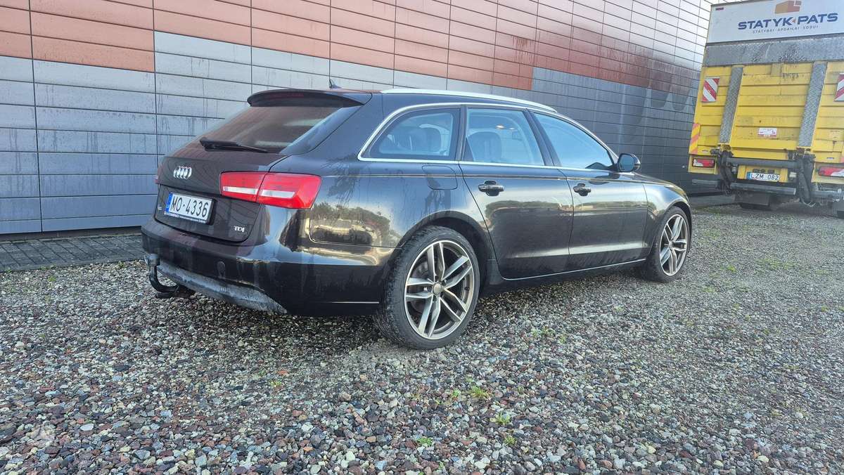 Audi A6 2013 — interior