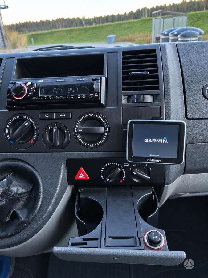Volkswagen Transporter 2005 — photo 12