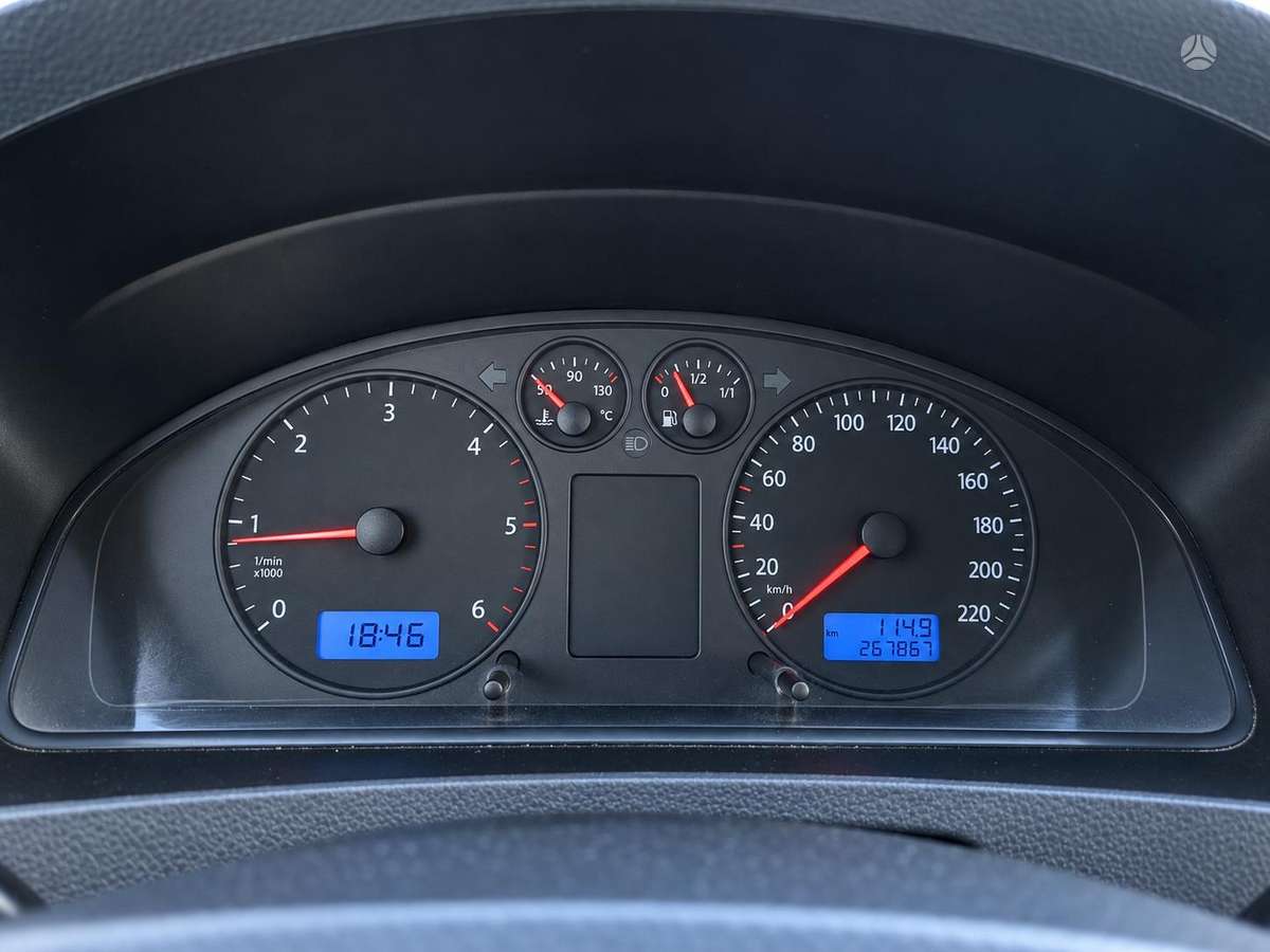 Volkswagen Transporter 2005 — photo 13